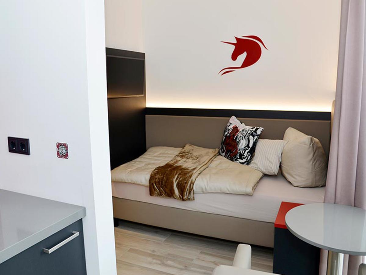 Hotel Rotes Einhorn **** Duren Bagian luar foto