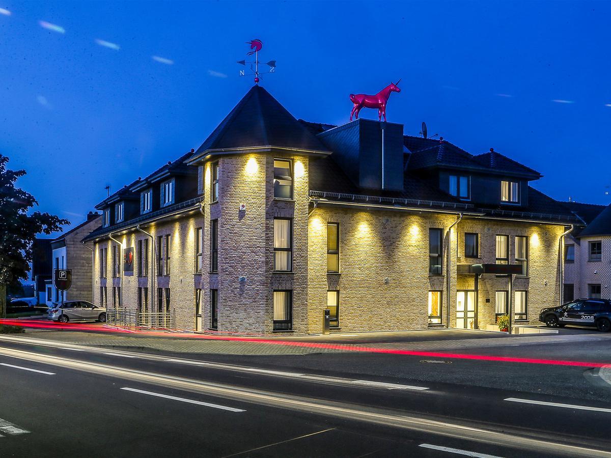 Hotel Rotes Einhorn **** Duren Bagian luar foto